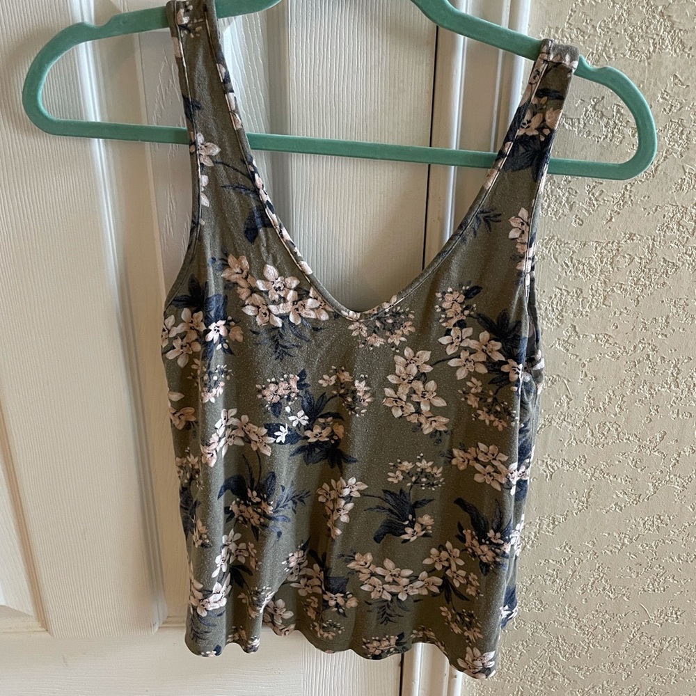 Medium American Eagle Top